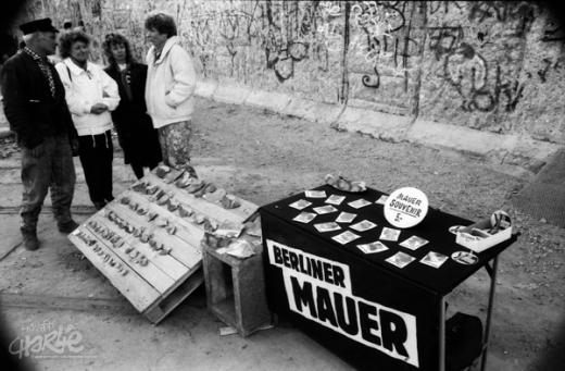 The Berlin Wall, made of concrete, was turned into souvenirs even before it had been pulled down. Resourceful Berliners sold it on a much higher price than was its original cost. (Photo: Ernő Horváth)