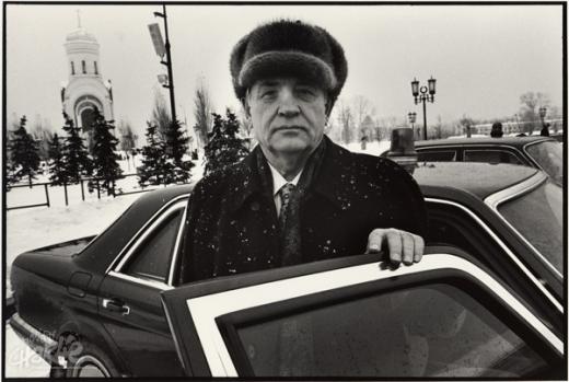 Горбачев говорил: «Я – коммунист, убежденный коммунист! Некоторые считают коммунизм сказкой. Но для меня он является реальной целью». Эта уверенность Горбачева – ключ к пониманию неудачи, постигшей Советский Союз в годы его правления. На фотографии изображен Горбачев в Москве в 1999 году. (Фотография: Corbis/Scanpix)