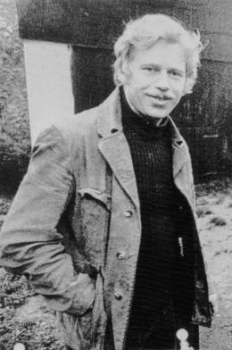 Näitekirjanik ja dissident Václav Havel u 1976. aastal. Kes oleks siis võinud arvata, et tegu on Tšehhoslovakkia sõjaeelsete presidentide Tomáš Masaryki ja Edvard Beneši järglasega. (Foto: Corbis/Scanpix)
